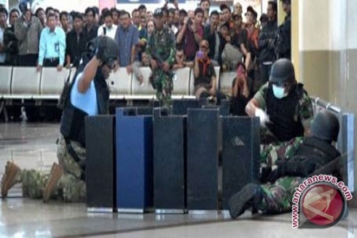 Dua Pemicu Bom di Bandara Juanda Diledakkan