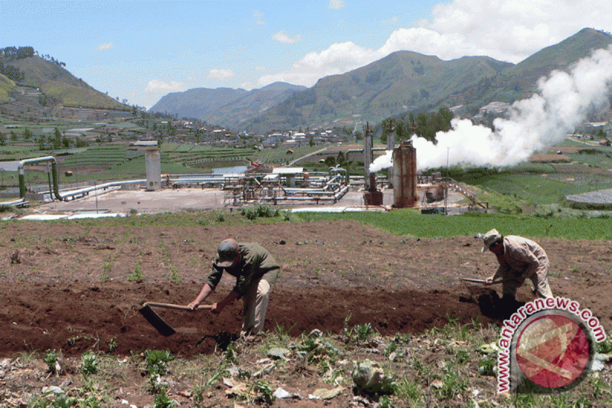 Increase in Mt Dieng`s seismic activity, CO2 concentrations