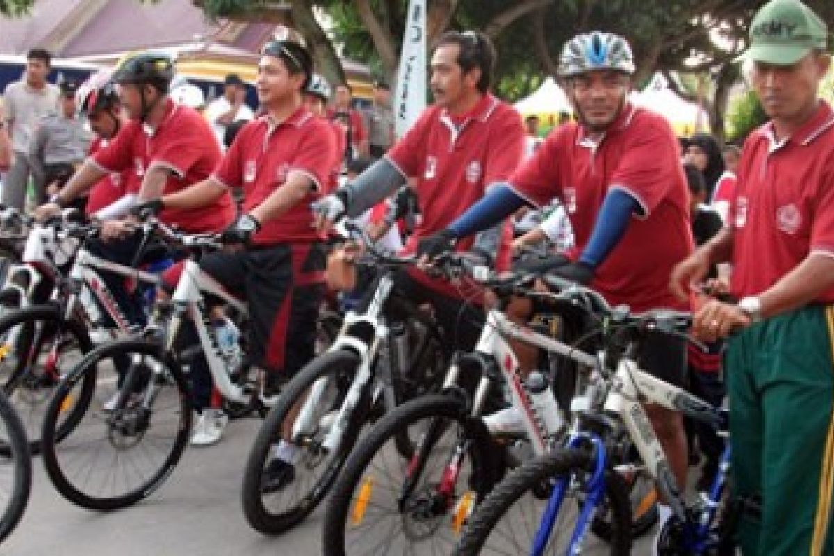 Para Petinggi Karimun Ikuti Sepeda Santai