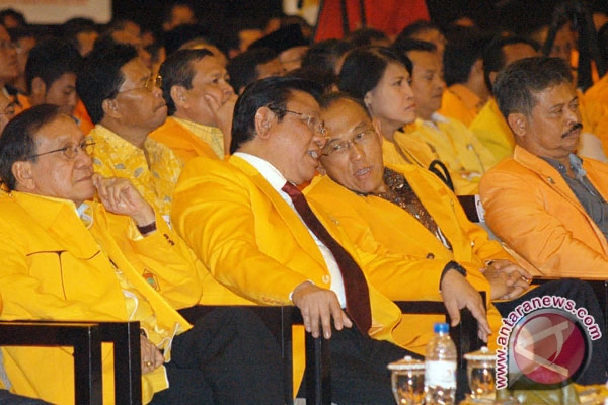 Indra Bambang Utoyo, calon ketua umum Golkar termiskin
