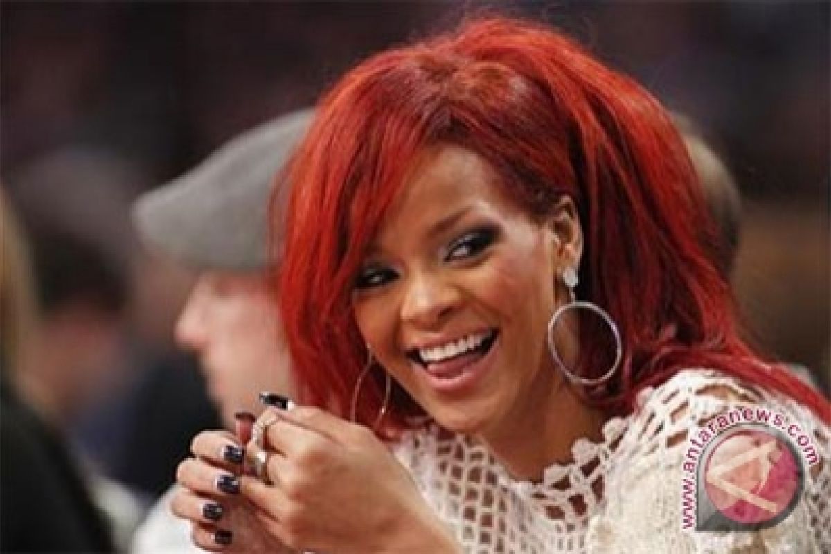 Rihanna sumbang uang untuk penelitian AIDS