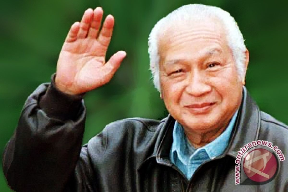 2.305 Pidato Soeharto Diserahkan ke Arsip Negara 