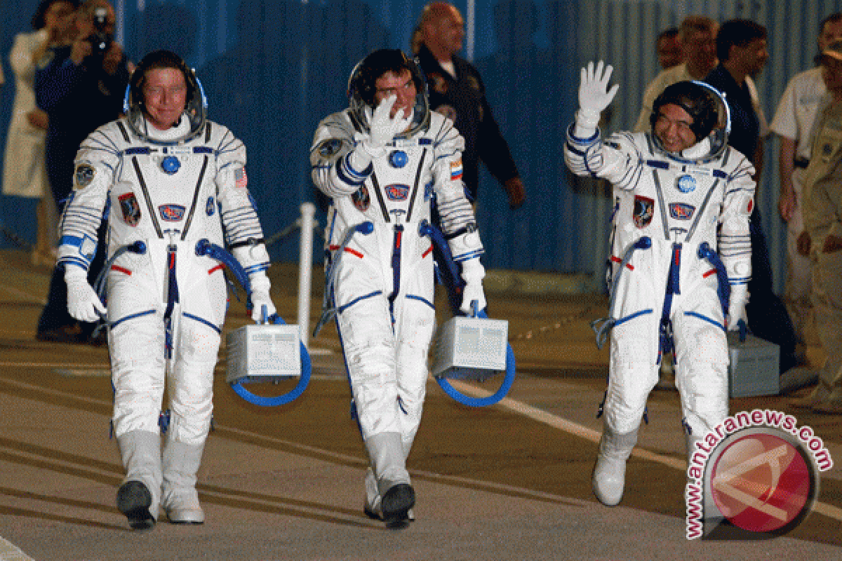 Soyuz Bawa Astronot Amrik ke Stasiun Antariksa  