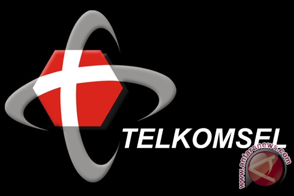 Trafik komunikasi Telkomsel melonjak 76 persen 