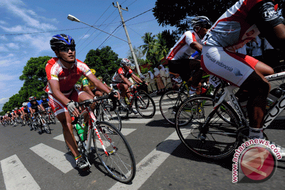 Amir Zargari Juara Tour de Singkarak 2011 ANTARA News