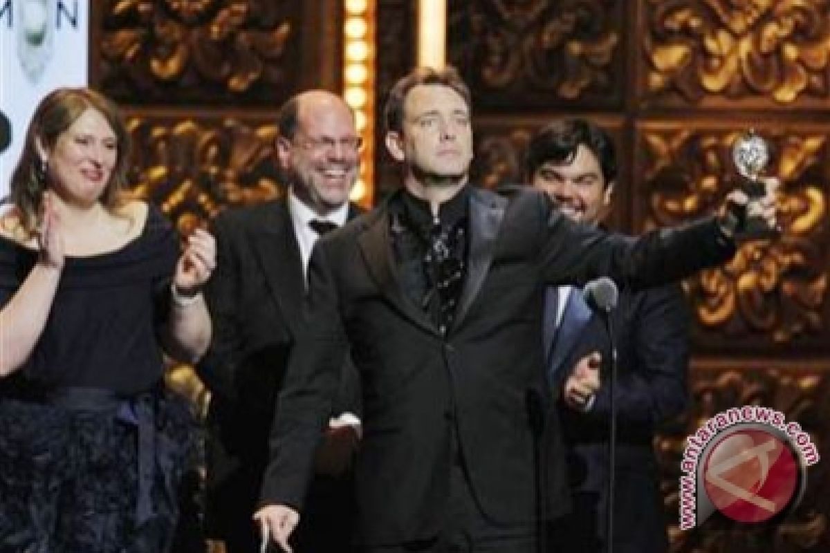 "The Book of Mormon" Gondol Tony Award 