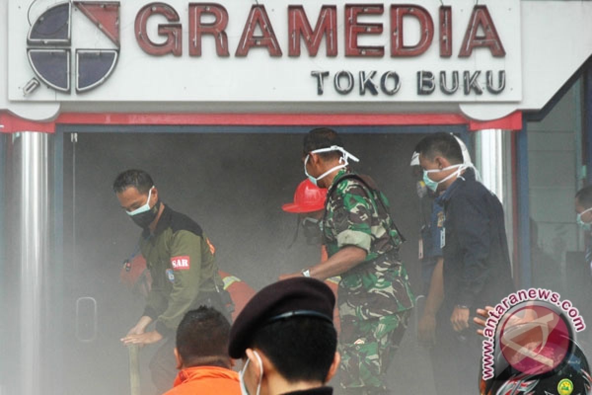 Gramedia di Yogya Terbakar