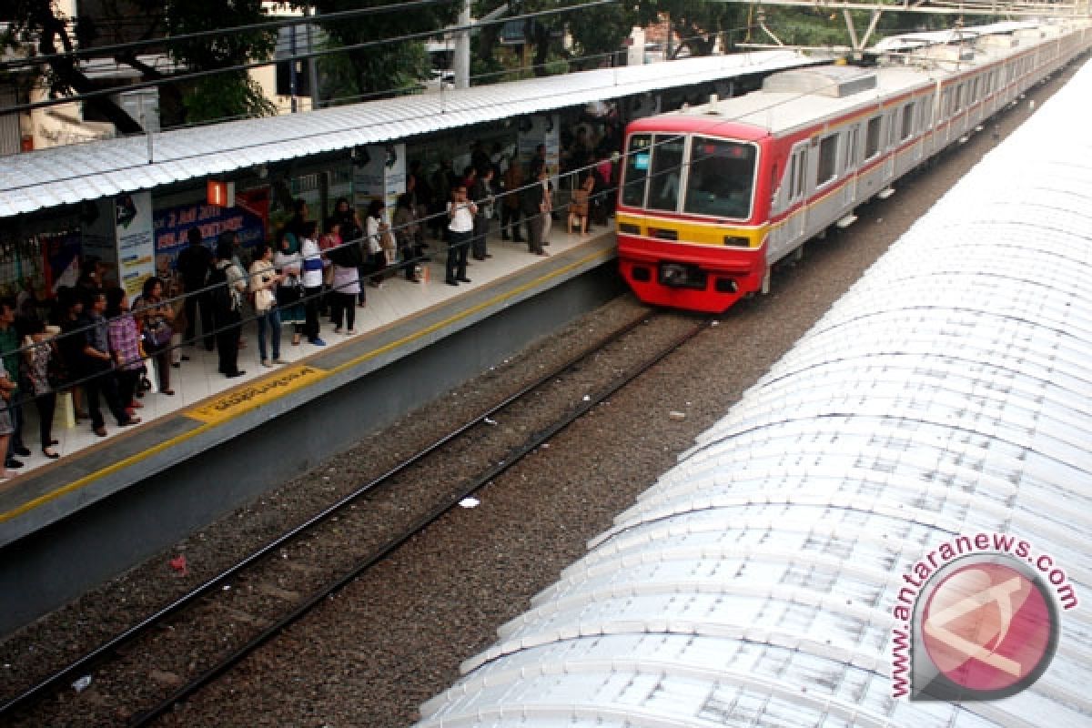 Stasiun Bekasi Uji Coba Ulang Commuter Line
