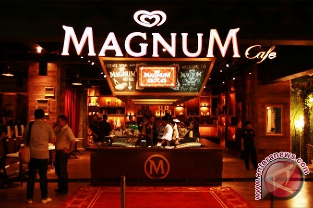 Magnum Road Cafe Meluncur 