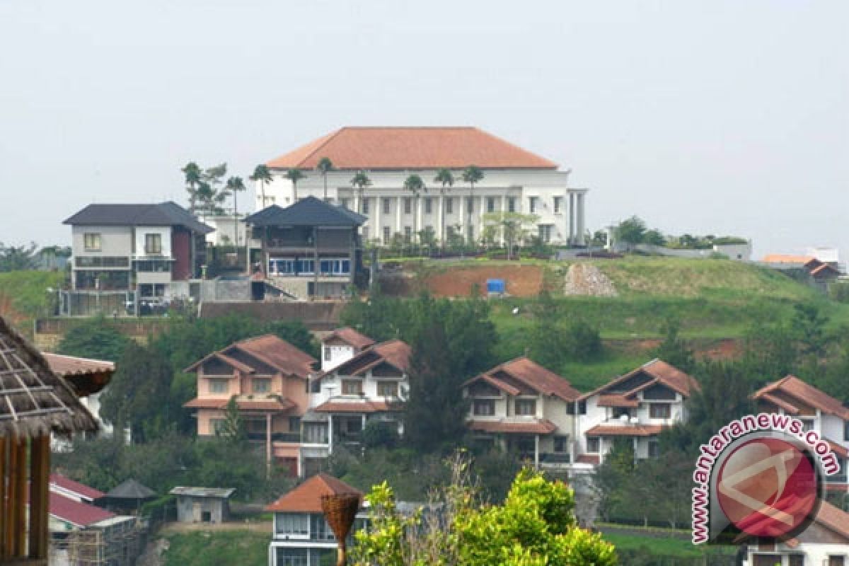 Pemkab Bogor targetkan bongkar 400 vila pada 2014