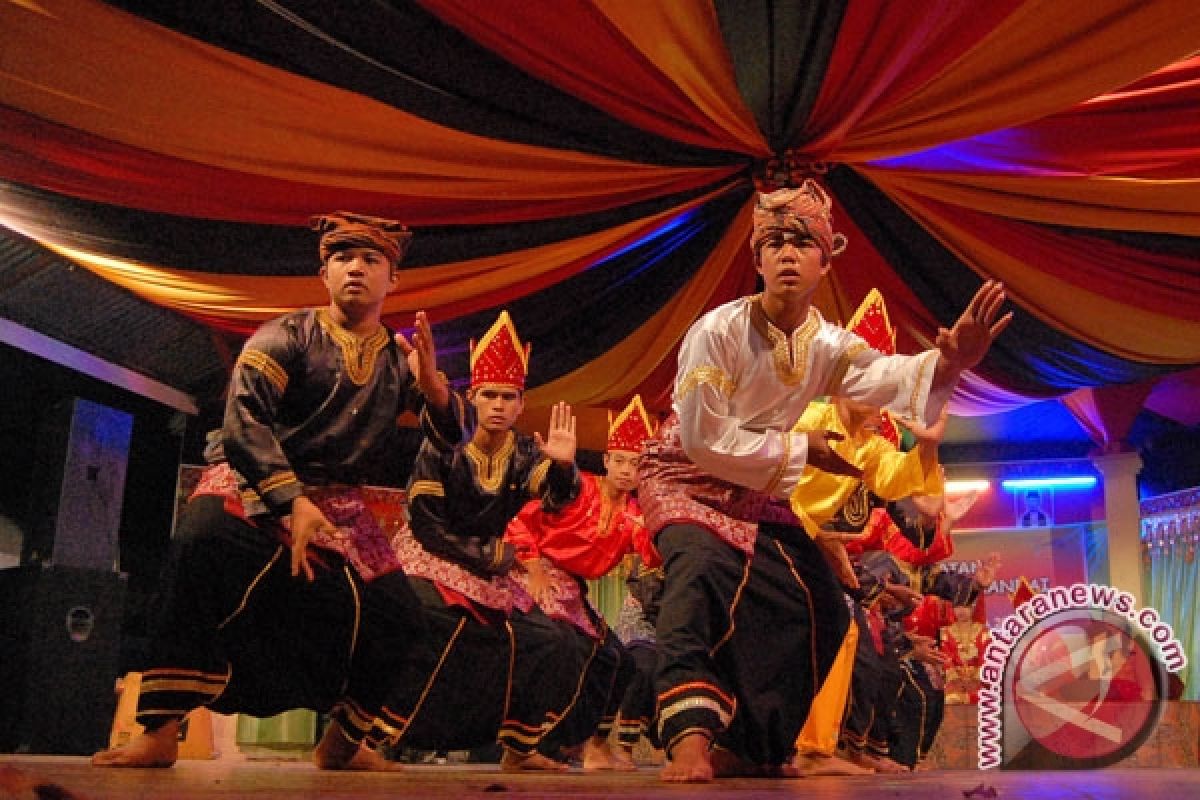 Padang punya festival seni dwi mingguan