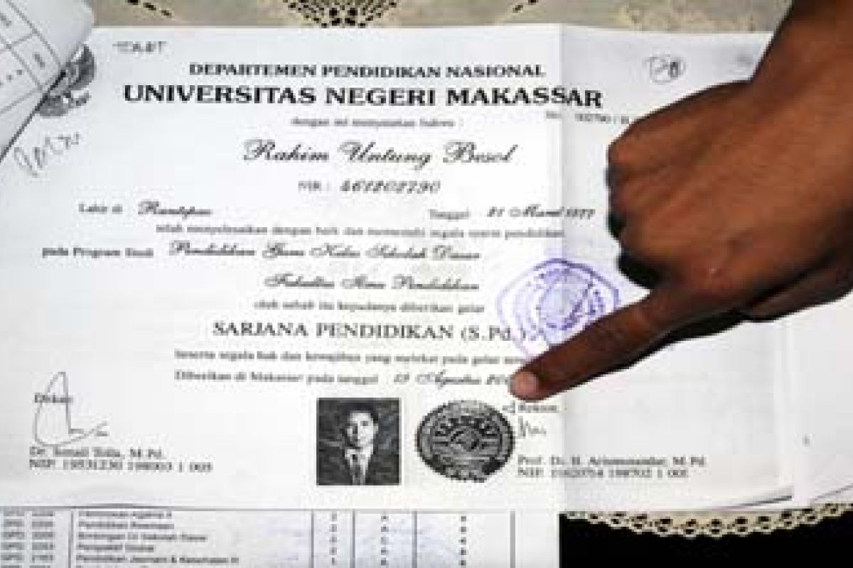 IJAZAH PALSU