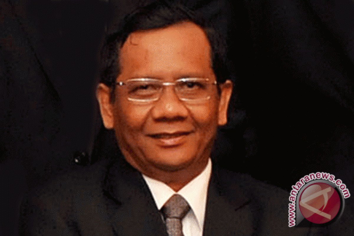 Mahfud lantik pengurus IKA UII Riau