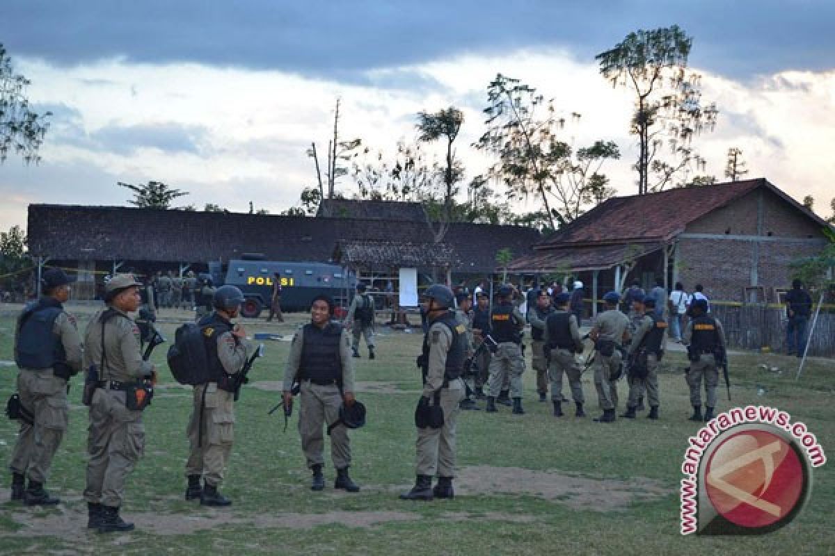 Polri Kejar Dua DPO Bom Bima