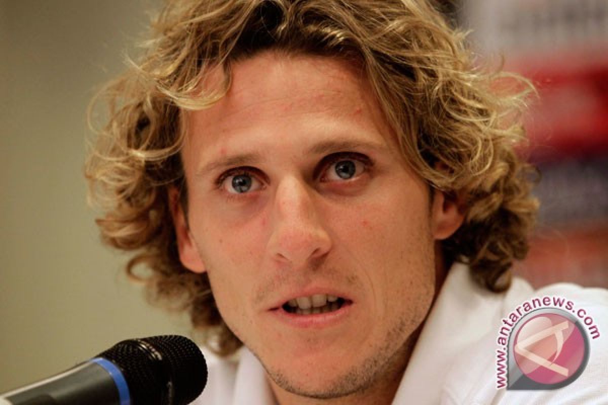 Forlan tidak bisa tampil di liga Champions