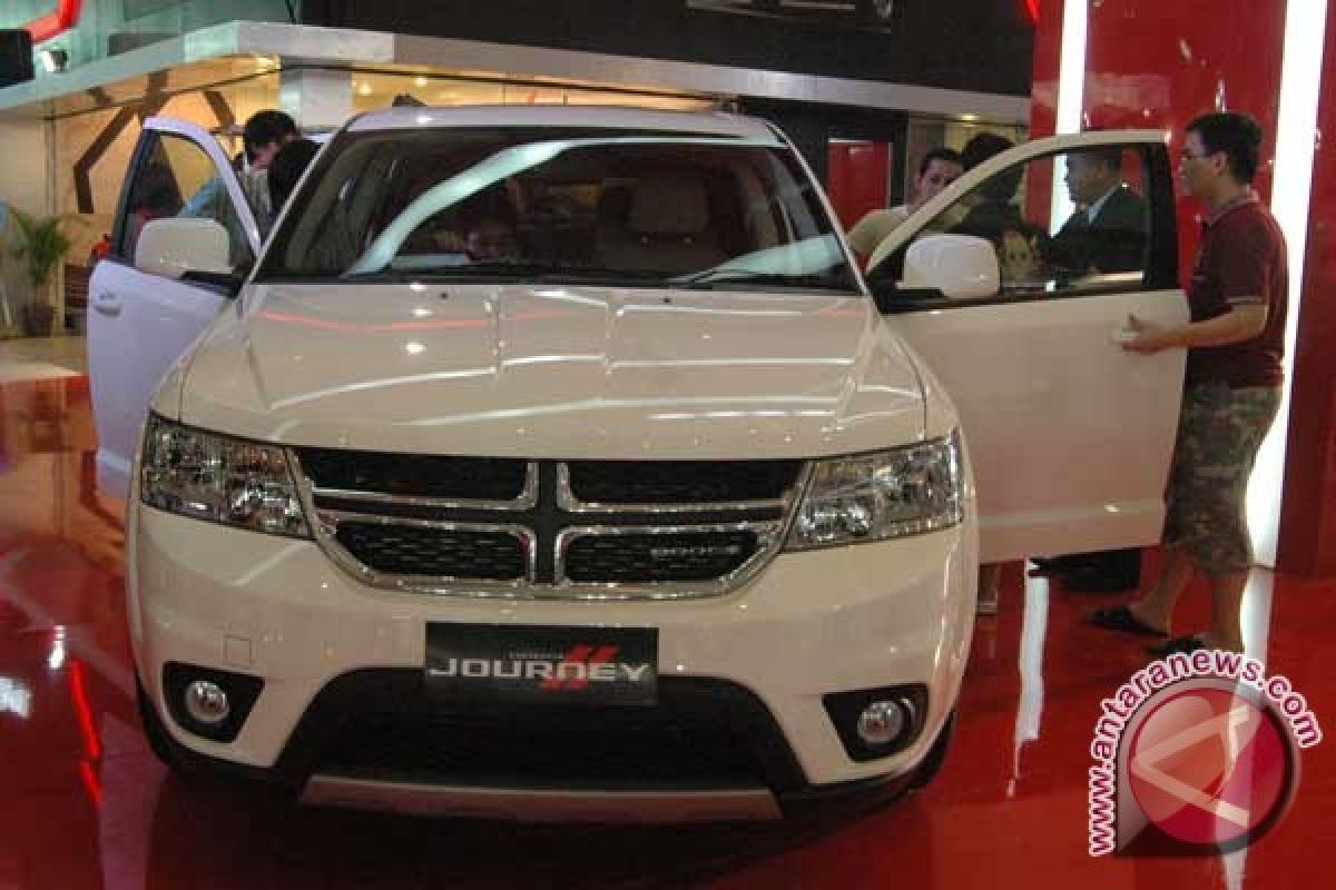 Dodge Unjuk Gigi Lewat  Crossover "Journey"