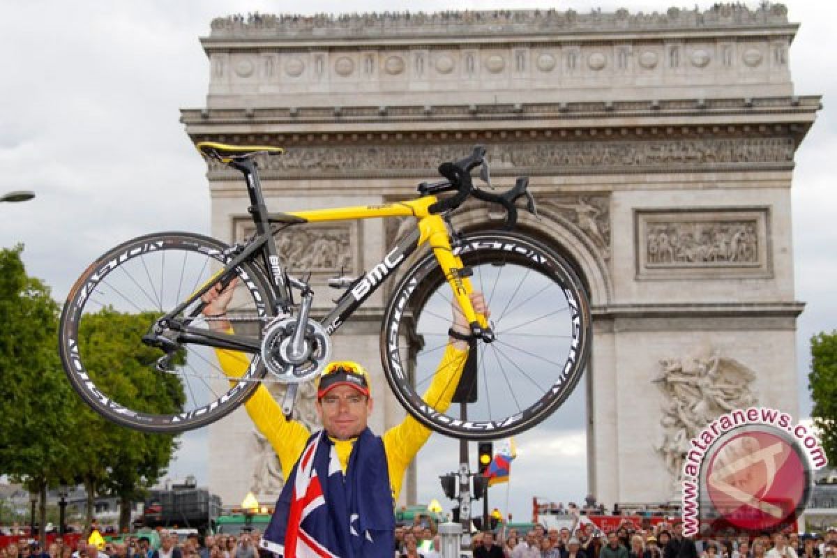 Cadel Evans mundur dari dunia balap sepeda