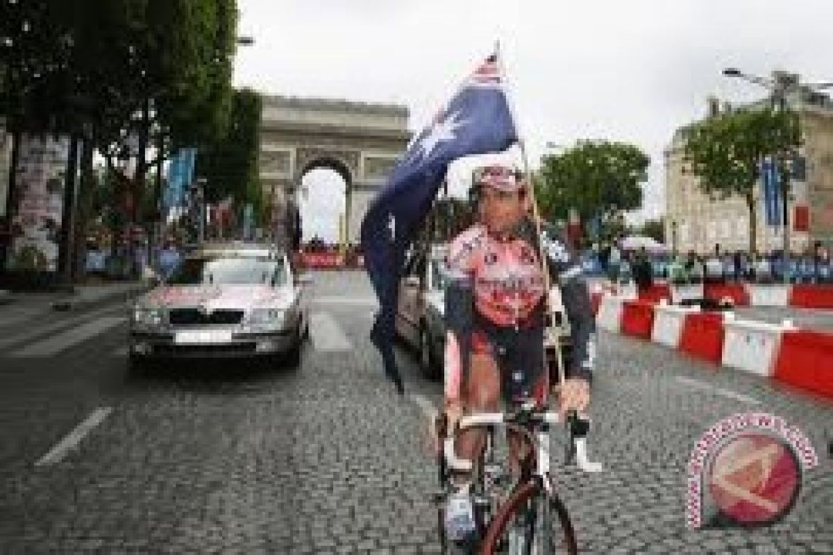 Cadel Evans Juara Tour de France