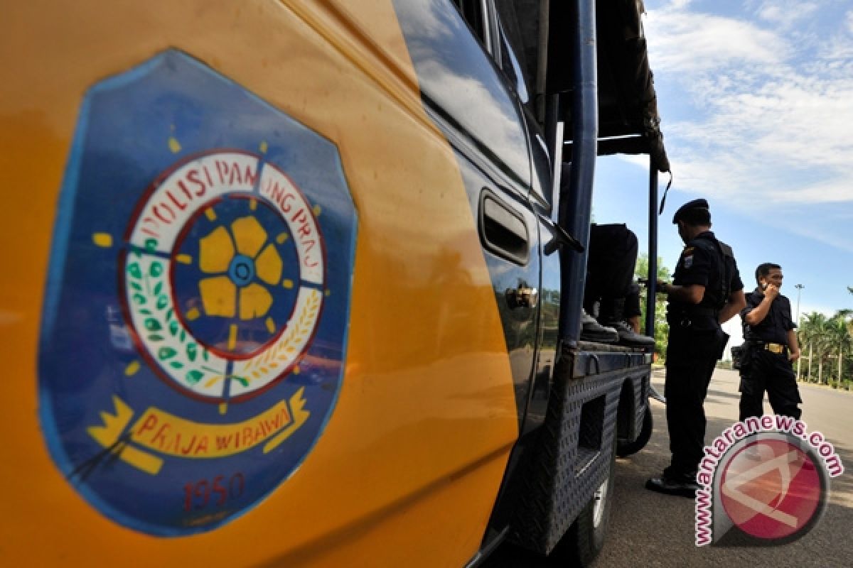 Pemkot Kendari beri kesempatan pedagang bongkar kiosnya