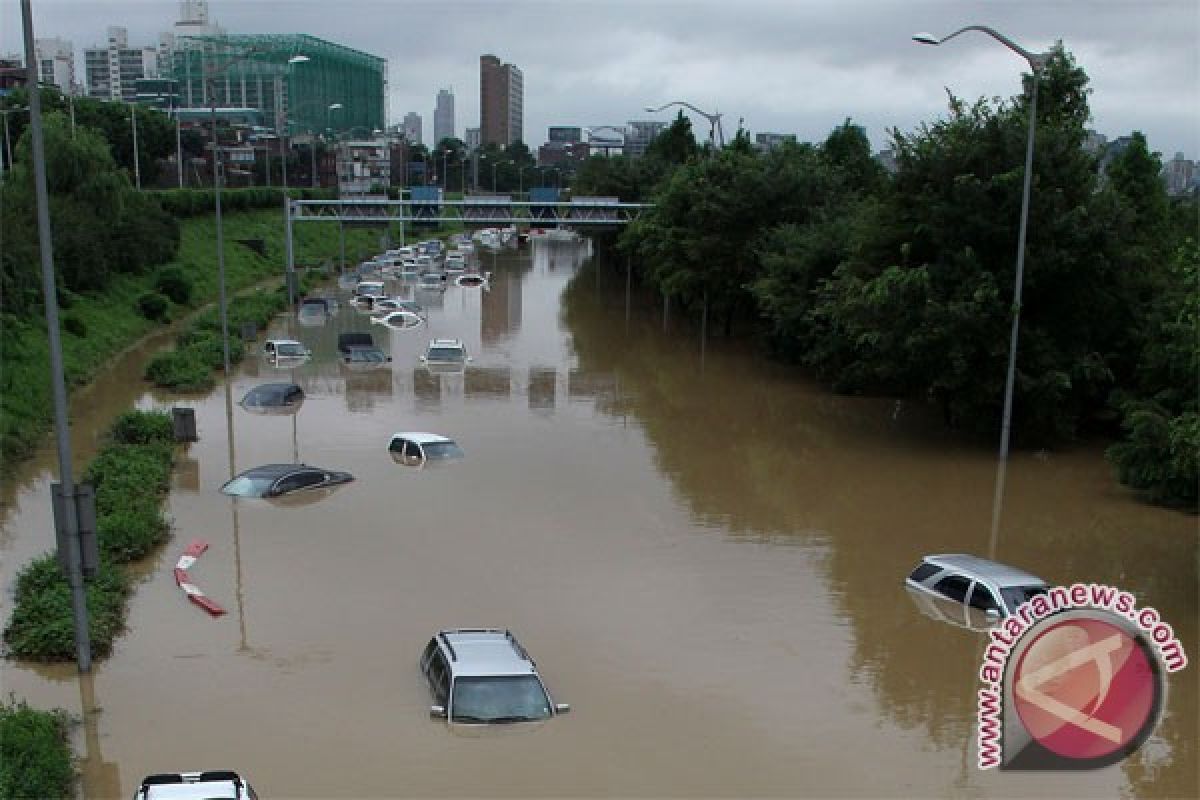 Banjir di Korea Selatan sebabkan 13 orang tewas, 1.000 lainnya mengungsi