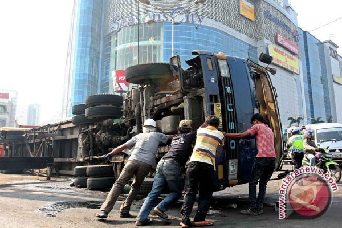 FH , Karyawan parkir tersangka provokator pengeroyokan di Mall Season City