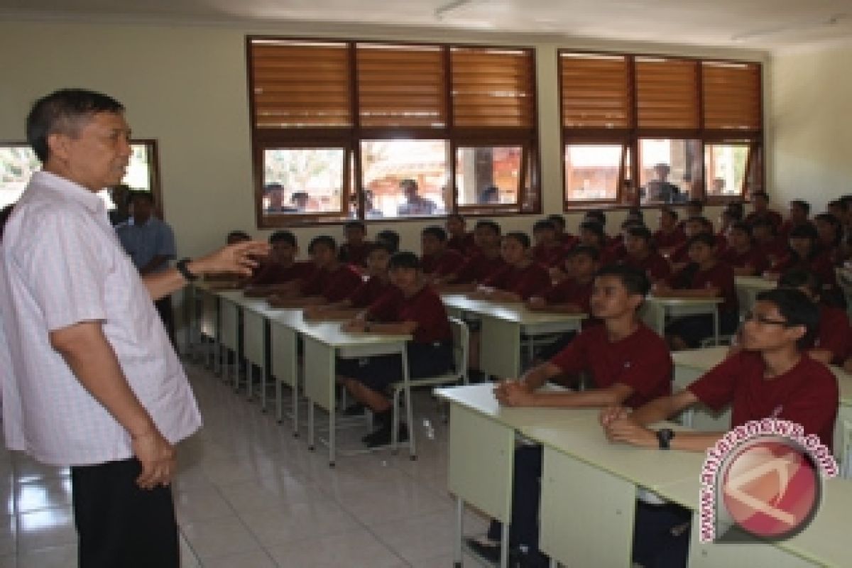 DPRD Bali harapkan Pemkab Badung bangun gedung SMA/SMK