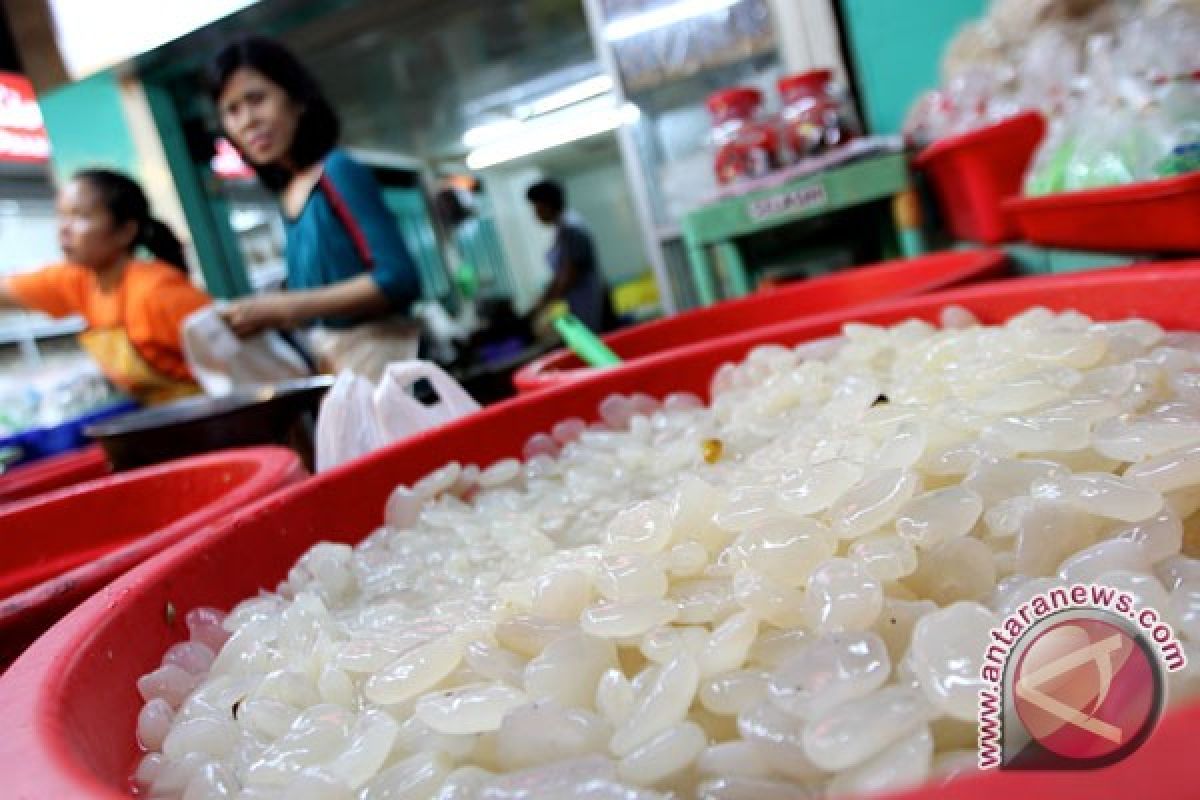 Penjualan kolang-kaling menggairahkan di bulan Ramadhan