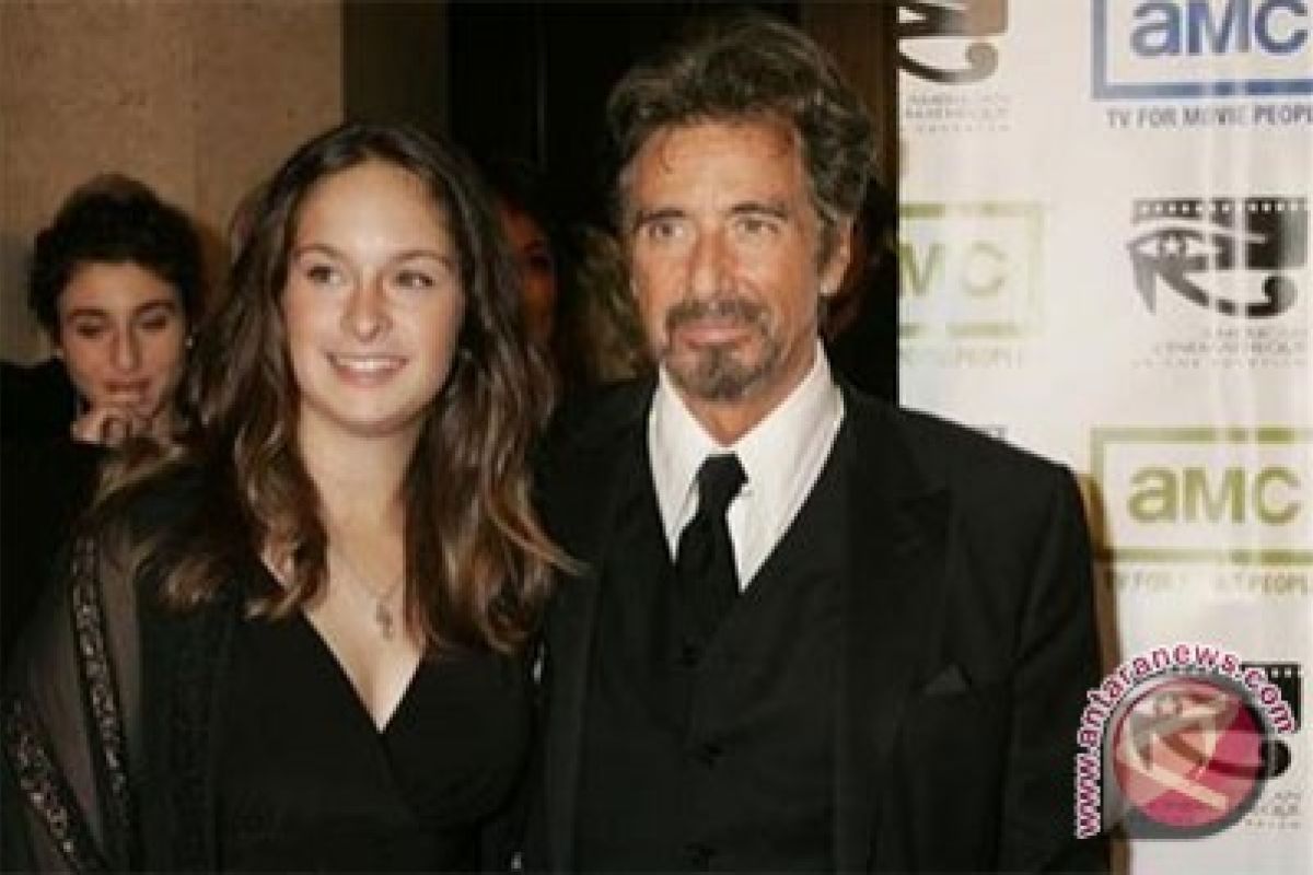 Al Pacino`s daughter arrested for drunken driving