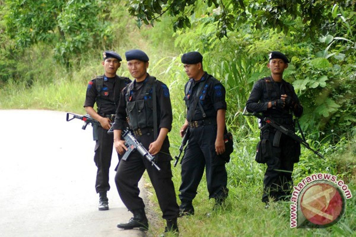 Police send 170 personnel to Papua  Tuesday evening