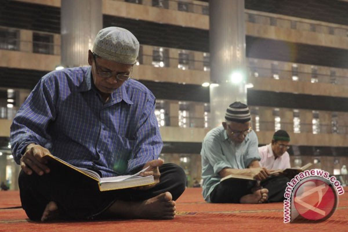 Ramadhan Bukan Cuma Tradisi Rutinitas Religius