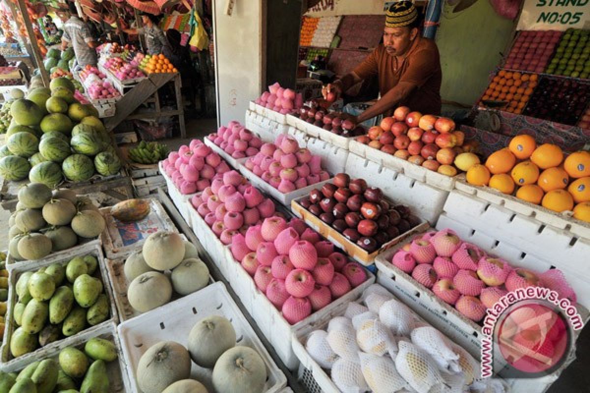 Penjualan buah impor turun 50 persen 