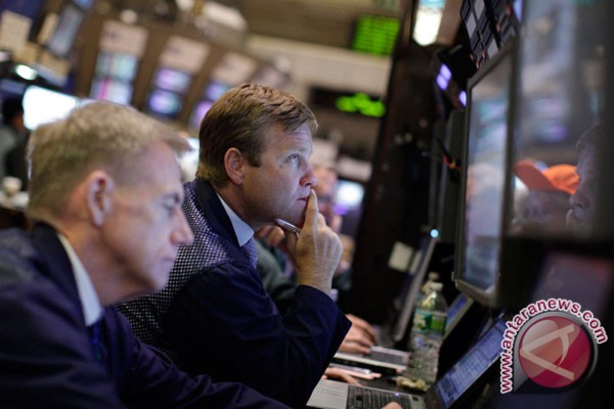 Saham teknologi besar dorong Wall Street menguat