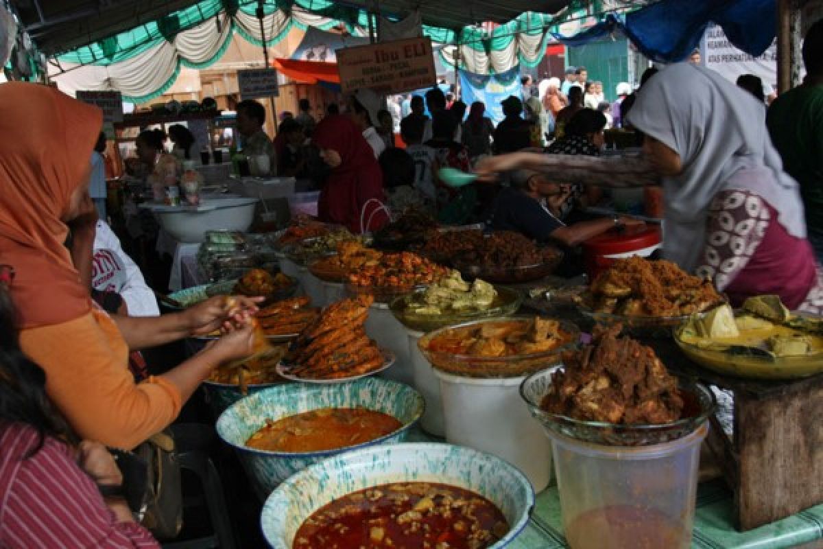 60 Pedagang akan Tempati Pasar Pabukoan Padang