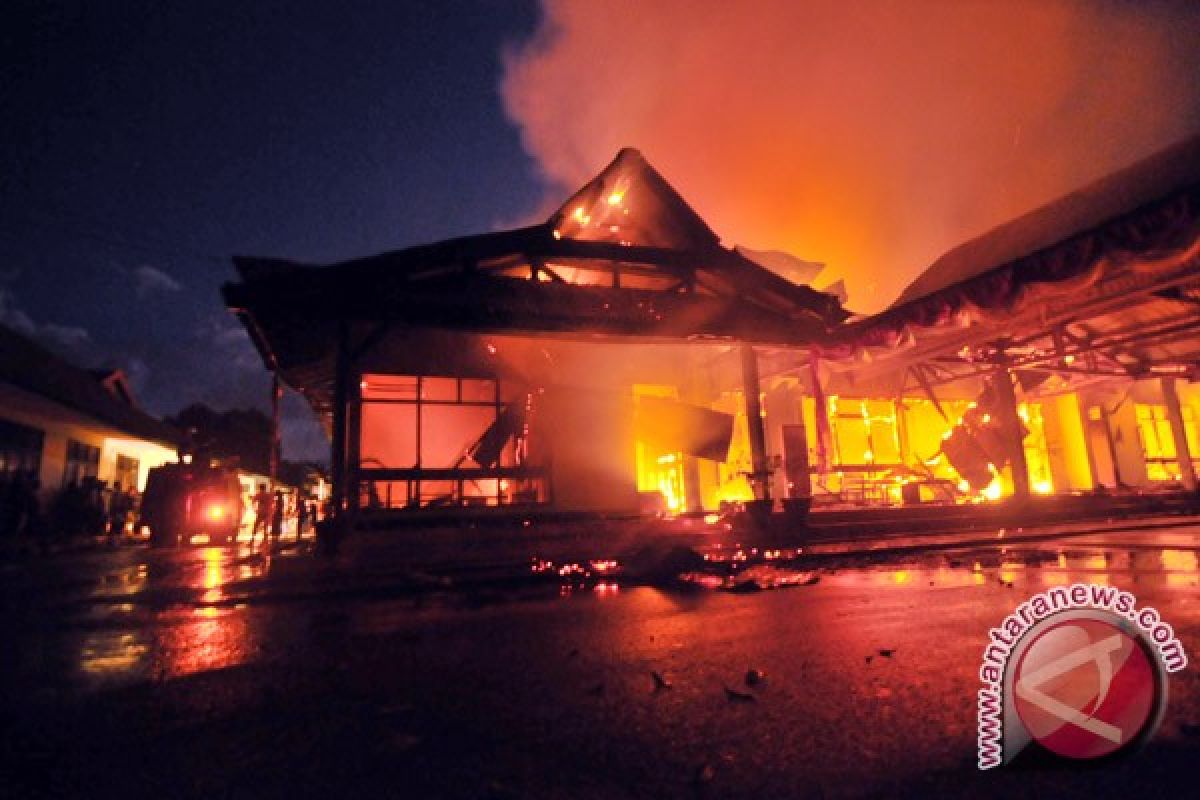 Kantor Kodim 1417 Kendari Terbakar 