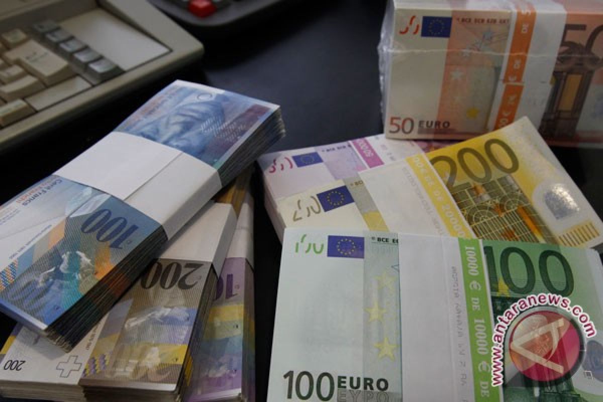 Euro terendah 10-tahun terhadap yen di Asia 