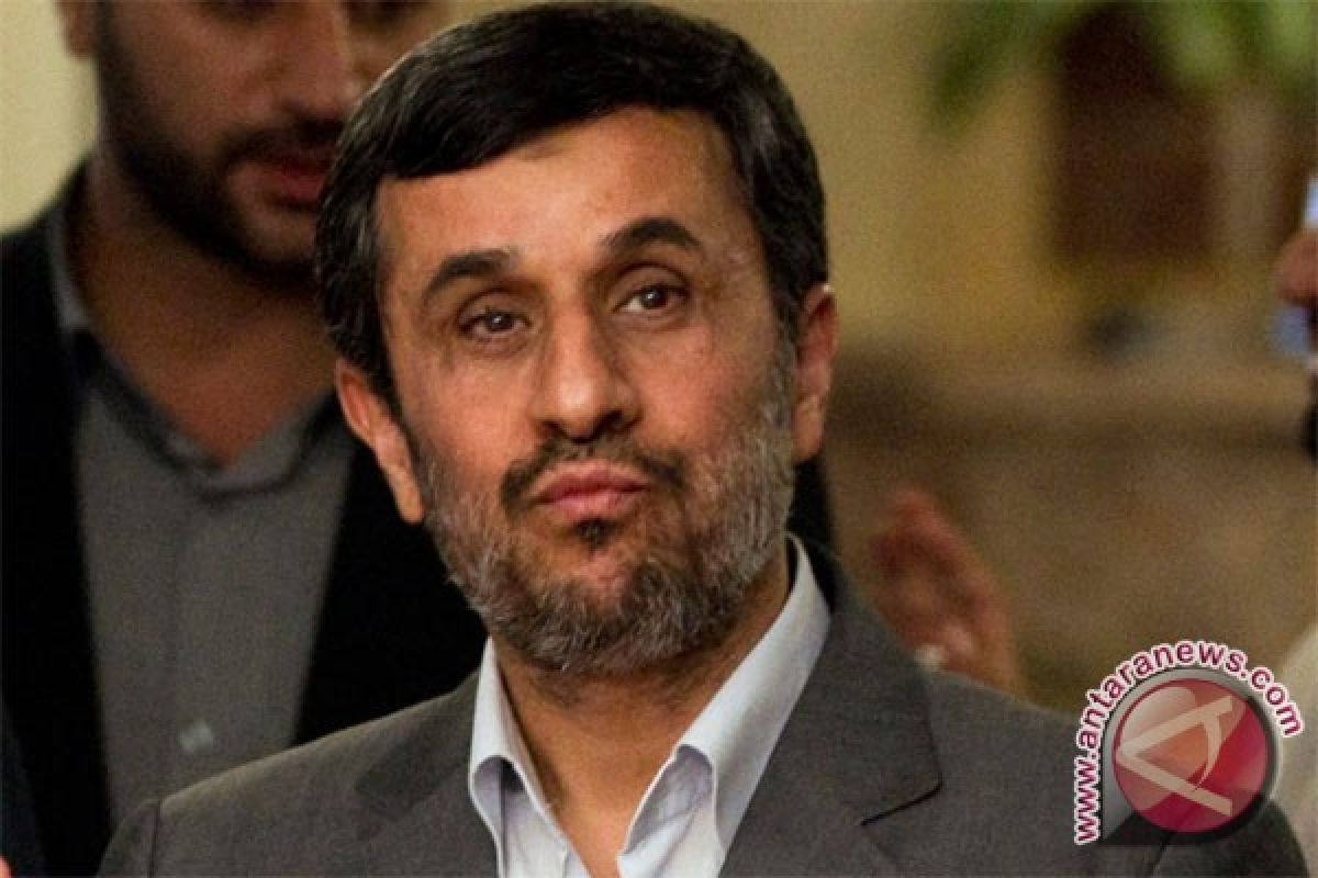Iran`s Ahmadinejad attacks west, prompts walk-out