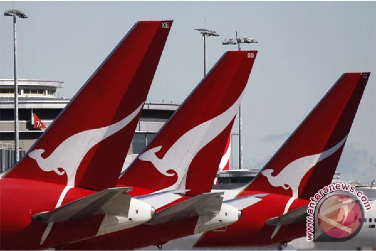 Maskapai penerbangan Qantas Australia pangkas 5.000 pegawai