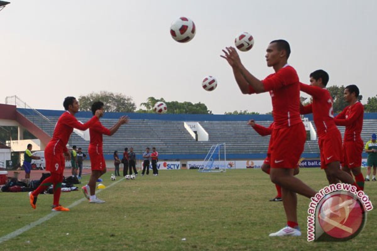 Timnas  Tanding dengan Palestina 