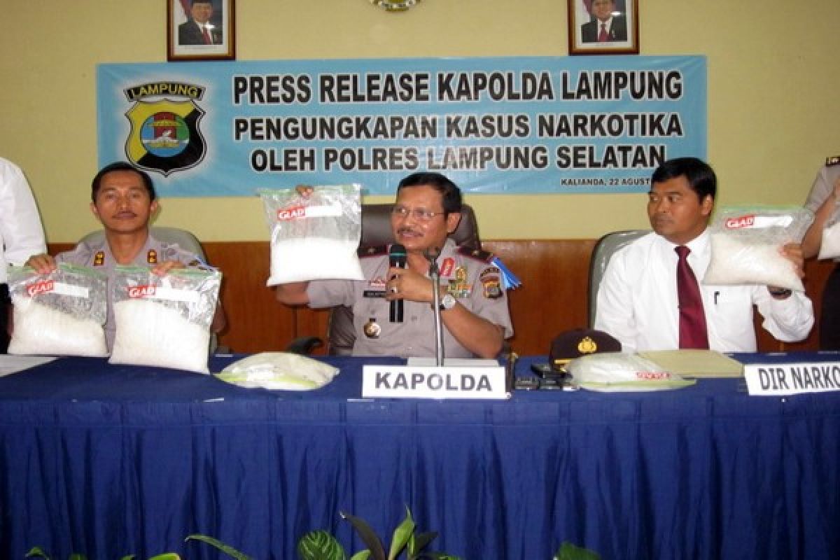 Polisi Gagalkan Pengiriman 2,7 Kilogram Sabu