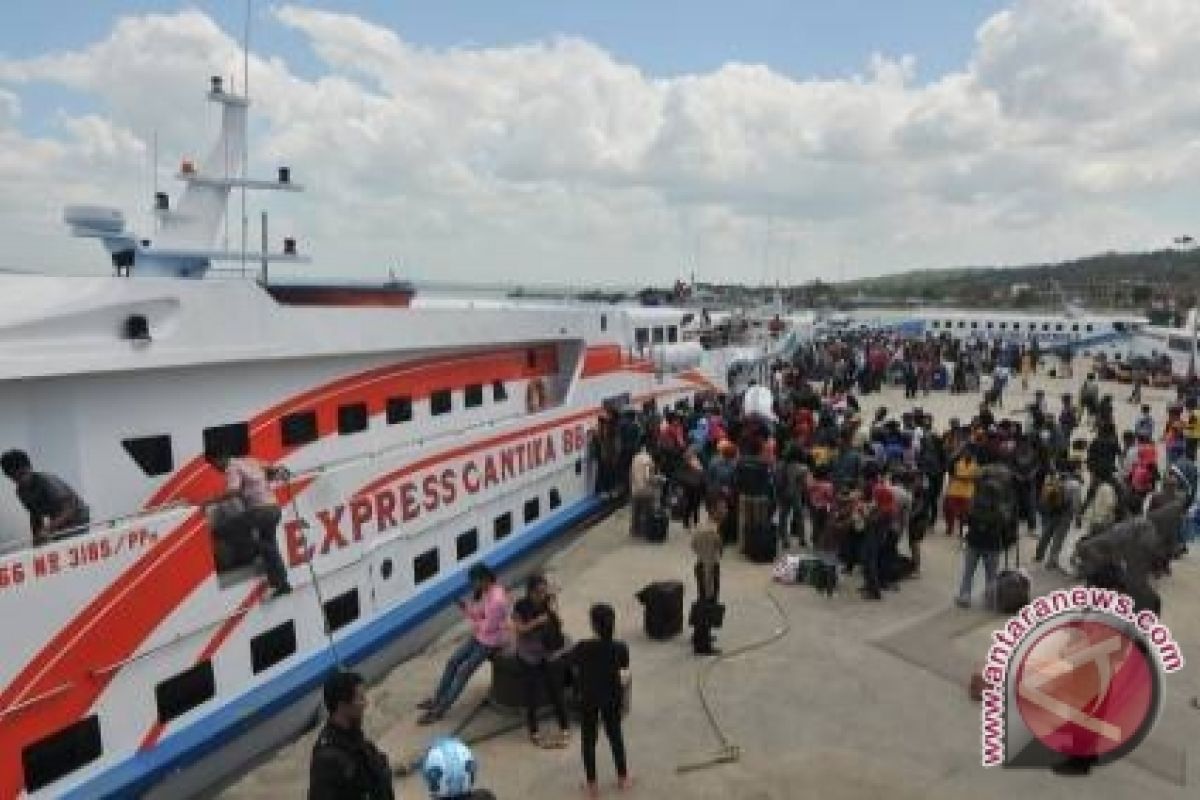 Meningkat, arus penumpang Pelabuhan Kendari