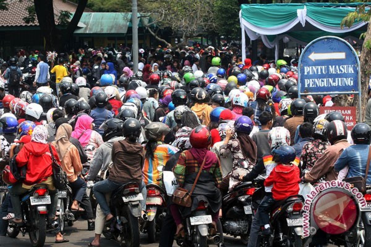 Ragunan dikunjungi lebih dari 103 ribu orang