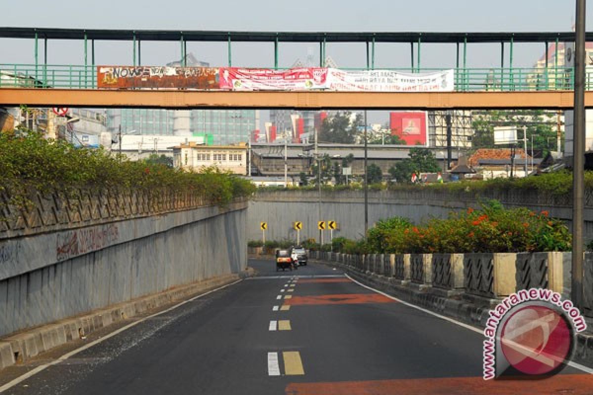 Polisi selidiki perusakan mobil oleh ojek online di underpass Senen