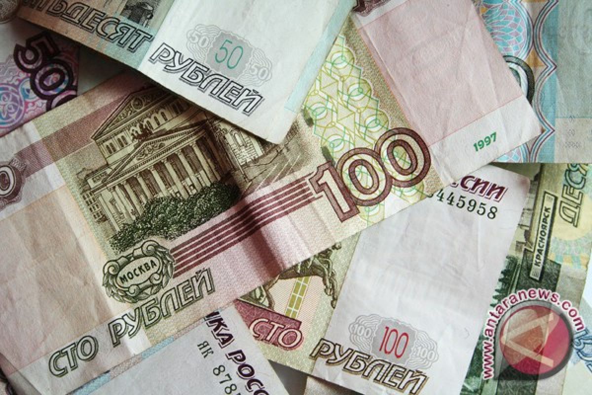 Rusia panik, mata uangnya anjlok 4 persen
