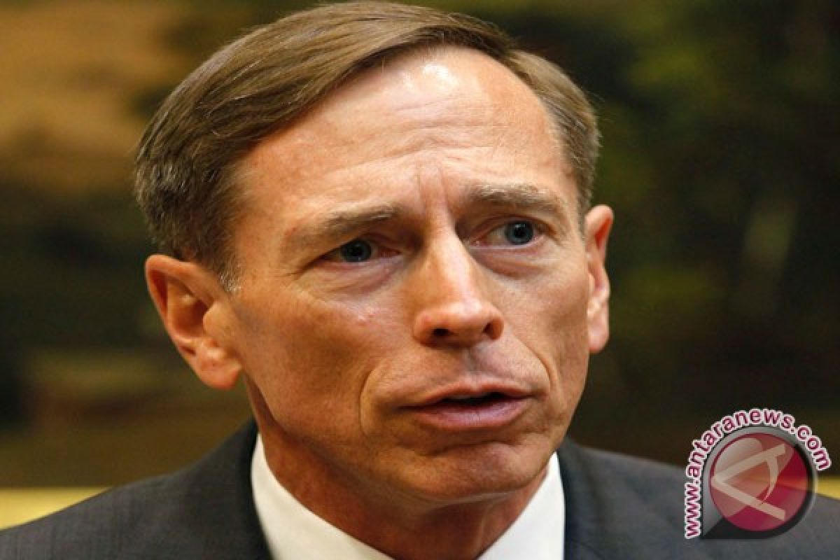 Tampa woman identified as source of FBI's Petraeus probe