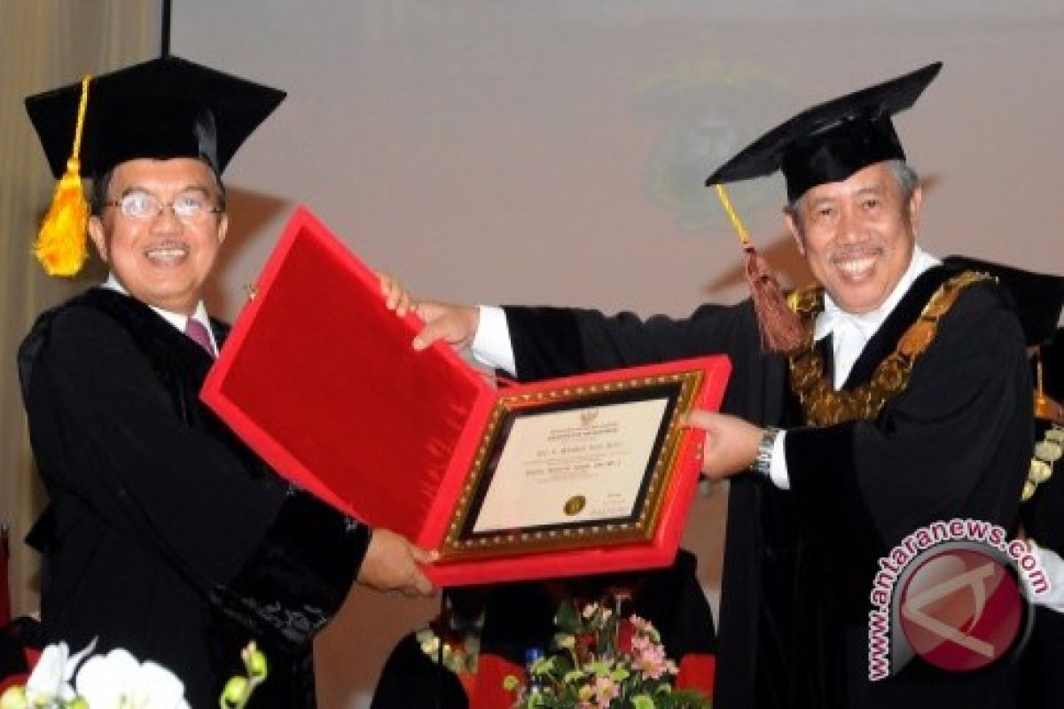 M. Jusuf Kalla jadi doktor kehormatan Unhas