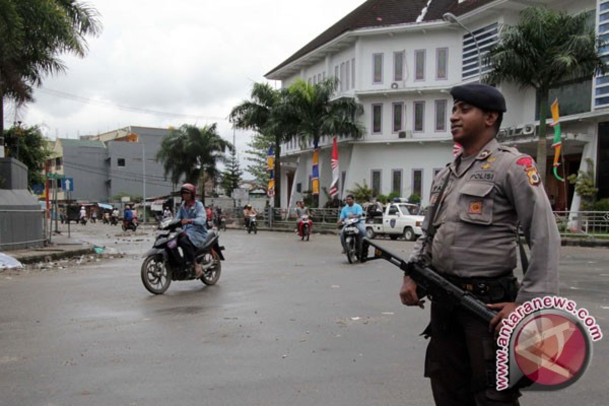 New arrivals in Ambon subject to security checks