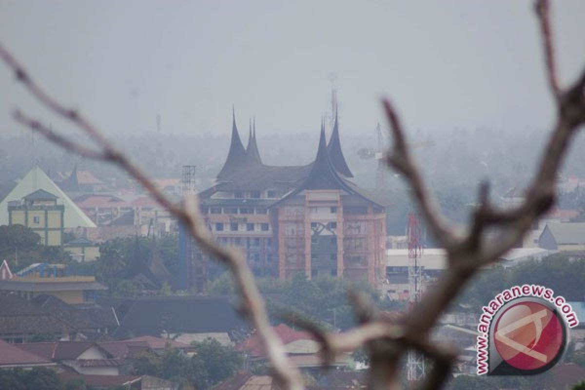 Gubernur Sumbar: kabut asap belum mengkhawatirkan