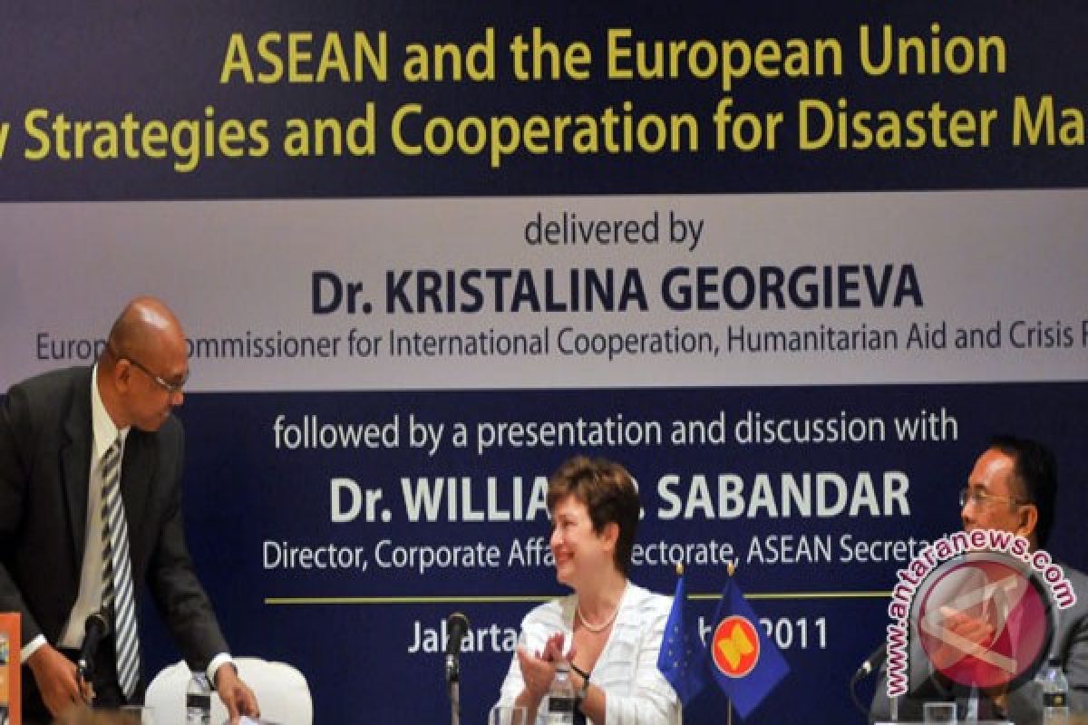 ASEAN Foundation chief acts moderator in EU public lecture