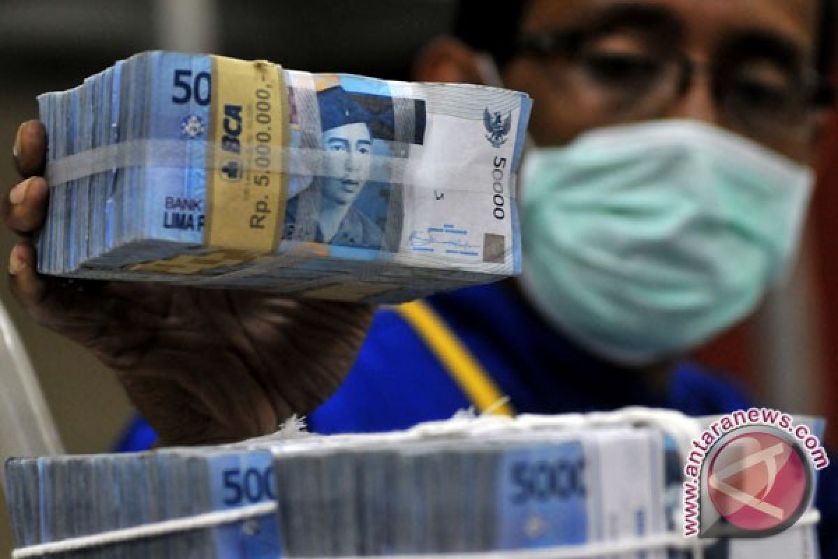 Rupiah Rabu sore menguat 10 poin 