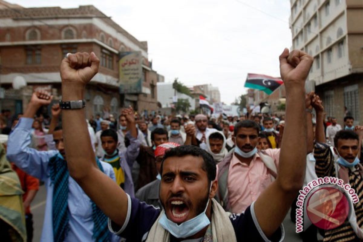 Pasukan Yaman tembak mati 26 demonstran anti-pemerintah